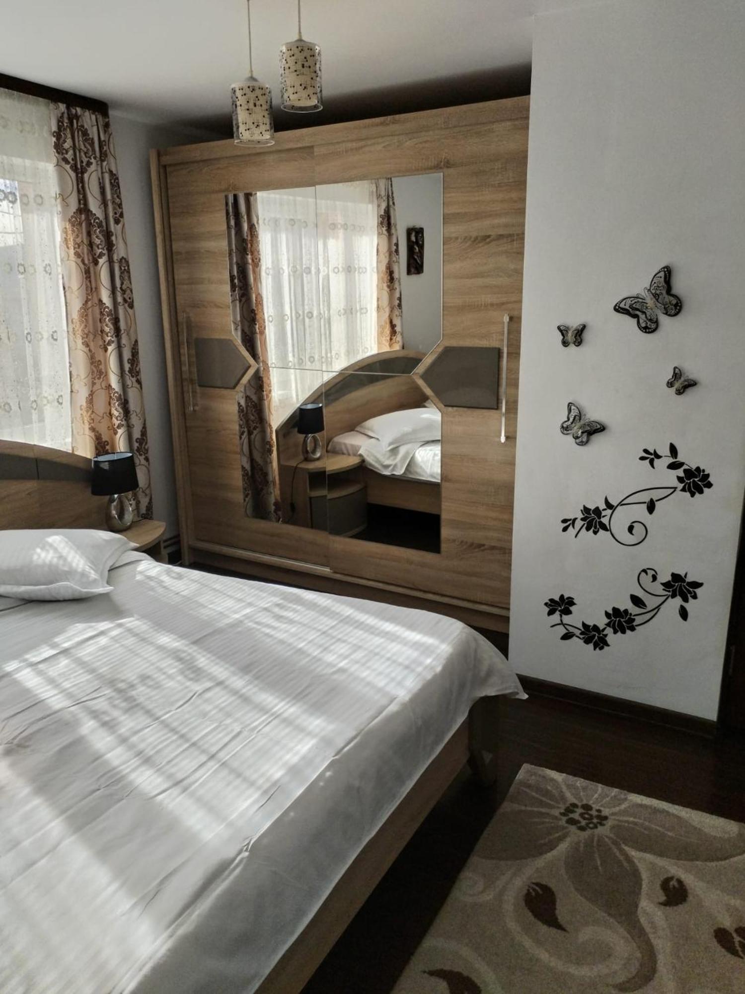 Casa Irina Otel Mînăstirea Humorului Dış mekan fotoğraf