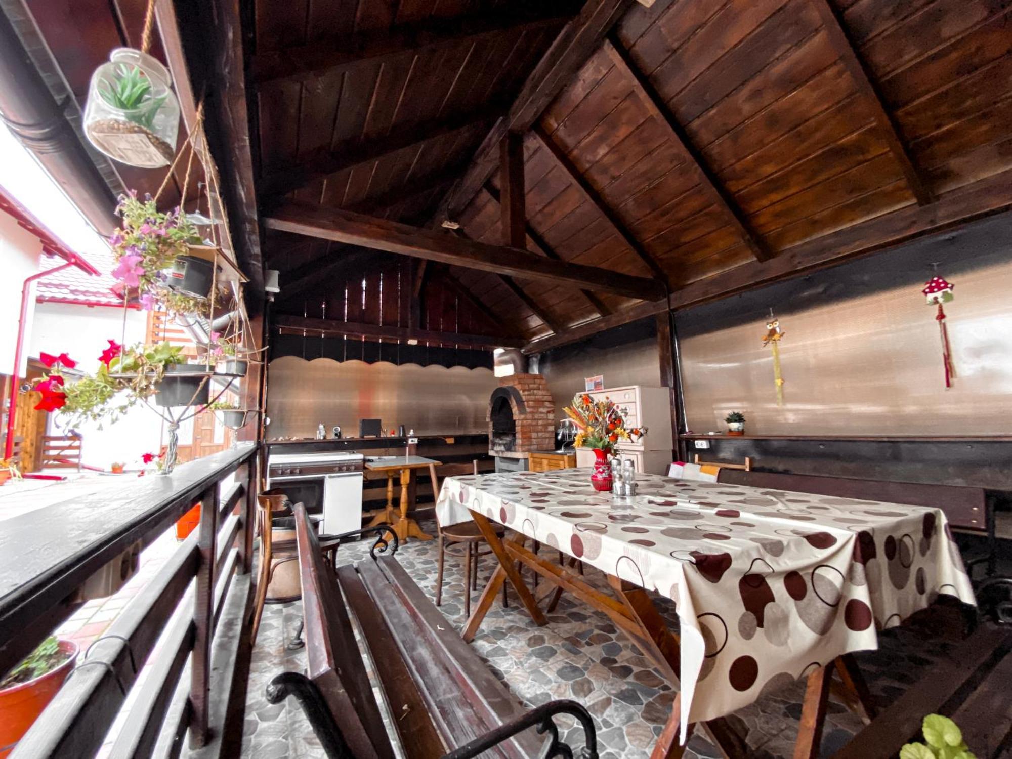 Casa Irina Otel Mînăstirea Humorului Dış mekan fotoğraf